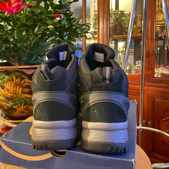 Propet Ridge Walker Waterproof Hiking Boots - Men’s 11 - Picture 6 of 8